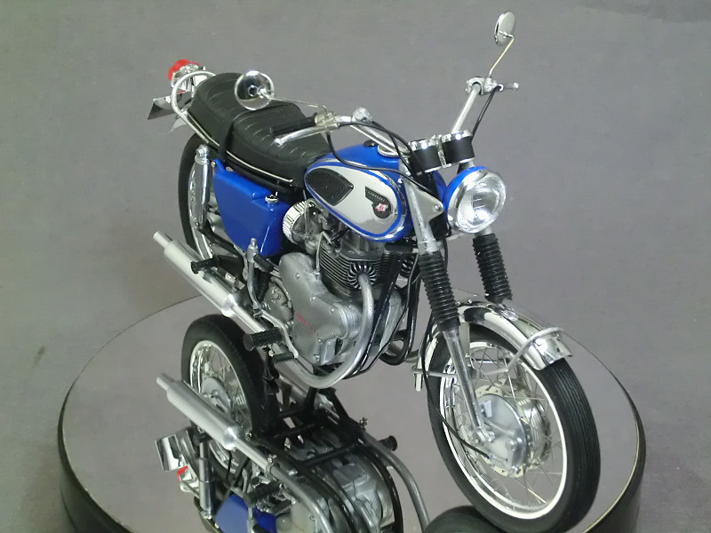 グンゼ】ハイテックモデル1/12 Kawasaki 650 W1S 【完成】: 【工房ネコの手】プラモ製作日記